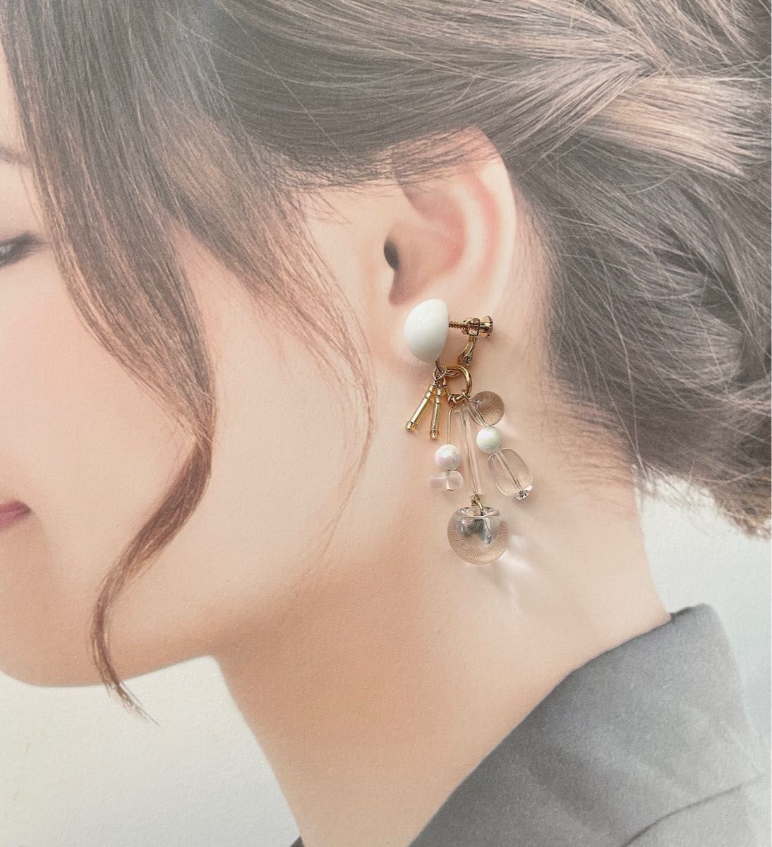 【No.63】 rhythm earringsホワイト×クリア　大ぶりイヤリング