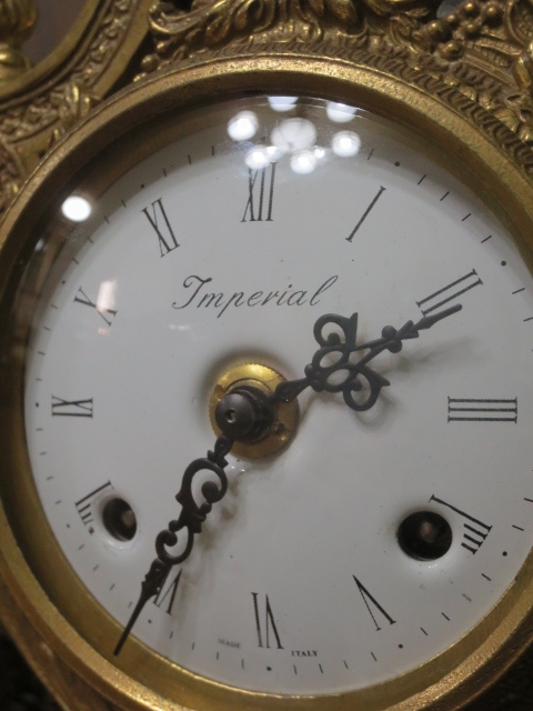 最高級 イタリア Imperial インペリアル社 大理石 エンジェル 天使 真鍮 オルモル装飾 手巻き テンプ式 マントルクロック 置時計 燭台 一対_画像10