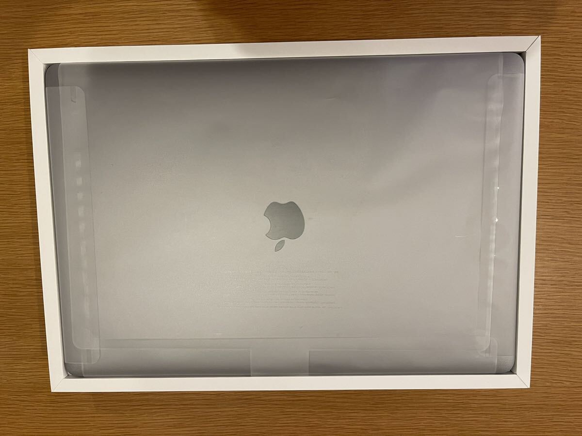 Apple Macbook Pro 16インチ 2019 Core i9 2.3GHz/32GB/1TB/Radeon Pro 5500M/スペースグレイ/バッテリー充電回数132回_画像3