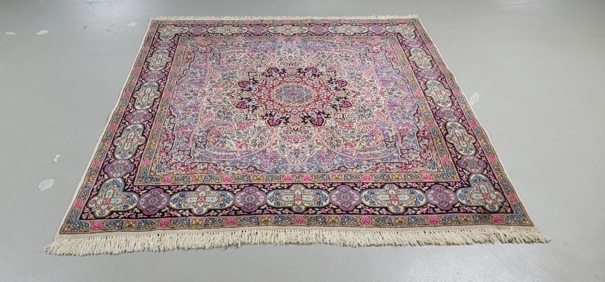 ペルシャ絨毯 本物保証 ケルマン産 素材ウールクリーニング済み綺麗な状態、綺麗な色とガラ サイズ205cm×206cm オススメ 100%手織り_画像1