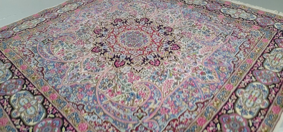 ペルシャ絨毯 本物保証 ケルマン産 素材ウールクリーニング済み綺麗な状態、綺麗な色とガラ サイズ205cm×206cm オススメ 100%手織り_画像6