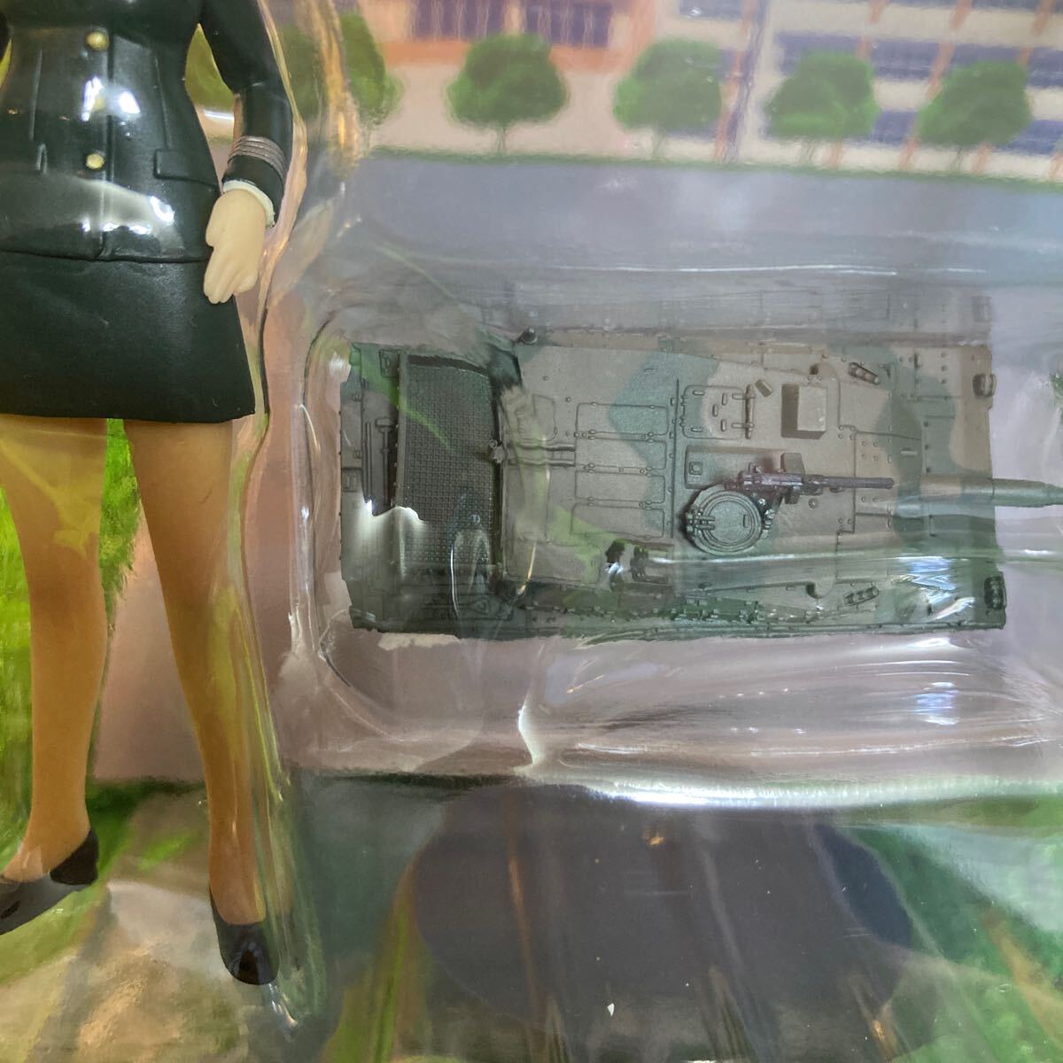 ★蝶野亜美 一等陸尉＆陸上自衛隊10式戦車 1/144【ガールズ＆パンツァー】 塗装済み完成品の画像2