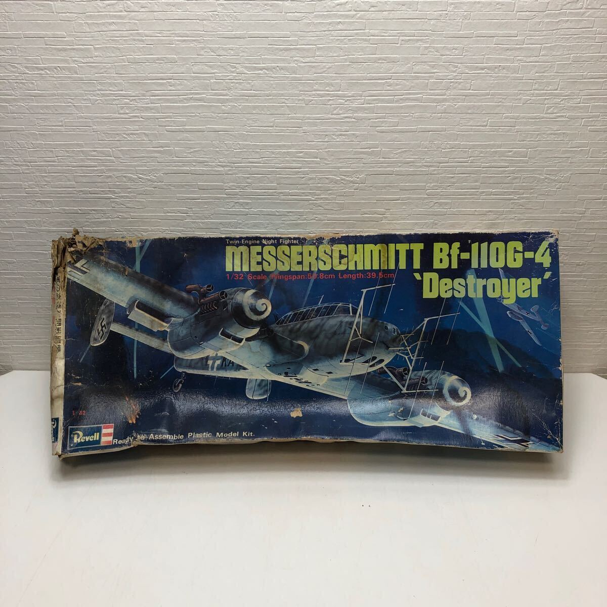 売切！１円スタート！レベル Revell 1/32 メッサーシュミット Bf-110G-4 ドイツ空軍の高速夜間戦闘機 絶版 当時物 大型 プラモデル_画像1
