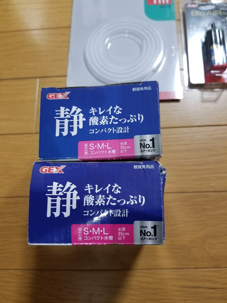 【未使用!】 エアーポンプ×2 デジタル水温計×2 バクテリア付きエアーストン×5 ロングストン×2 エアチューブ×2 水温計×2を60サイズで!_画像5