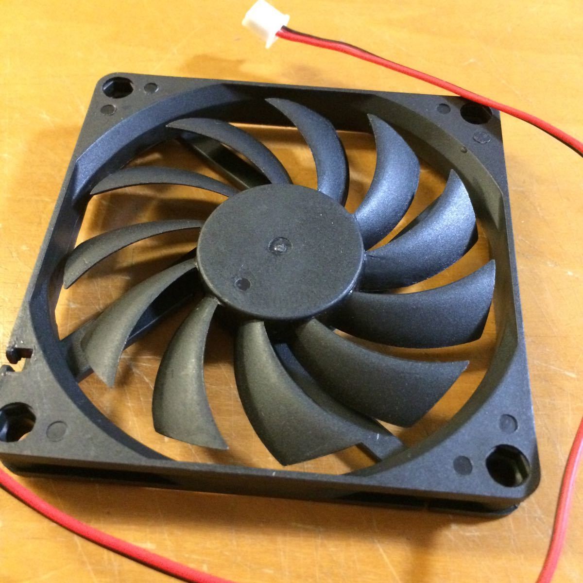  free shipping! DC 12V fan 8cm ( warmth 1cm) brushless motor quiet sound type all sorts cooling .! cooling fan FAN