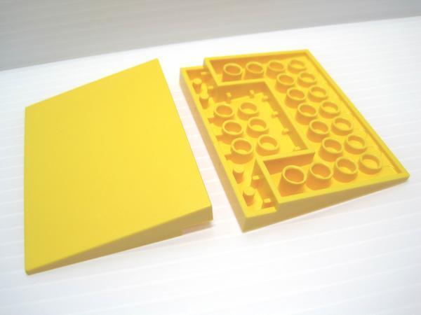 レゴ★未使用！黄色の６×８スロープ２点セットの画像1