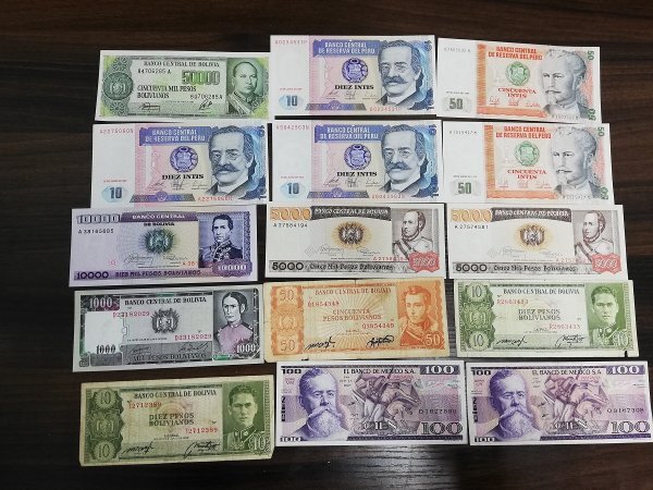 0501B94 each country. note old note BANKNOTE. summarize 