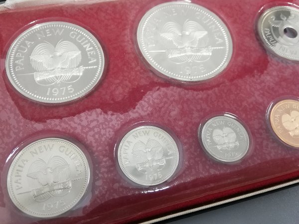 0503B246　世界のコイン　記念硬貨　おまとめ　ヴァージン諸島　パプアニューギニア　バハマ　1974　1975_画像4