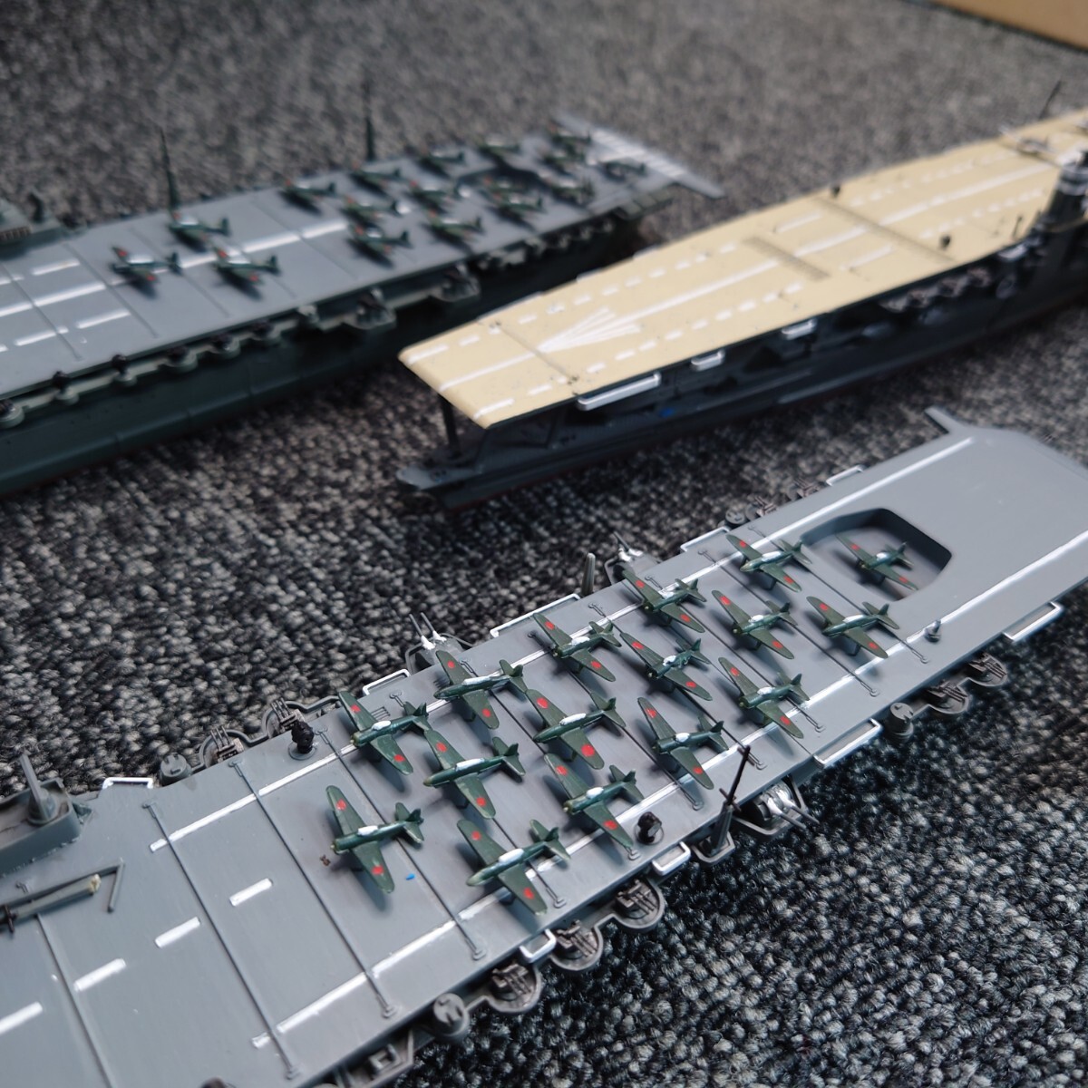 B51売切 プラモデル 軍艦 戦艦 駆逐艦空母 12隻 完成品 1/700 まとめて大量 訳アリ ウォーターライン 零戦 航空機 直接引き取り大歓迎!の画像6