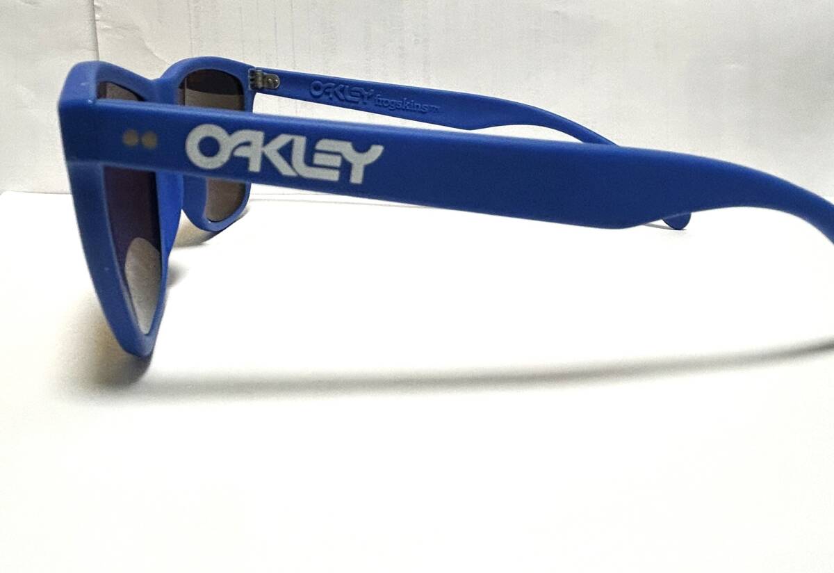 8750円 OAKLEY Frogskins Loyal Blue オークリー フロッグスキン 8750円 OAKLEY Frogskins Loyal Blue オークリー フロッグスキン