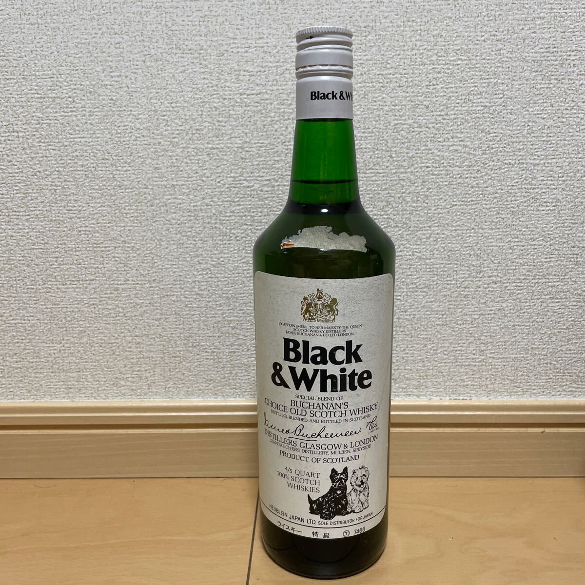 送料込 未開栓 古酒 スコッチウイスキー ブラック & ホワイト 送料込 未開栓 古酒 スコッチウイスキー ブラック & ホワイト