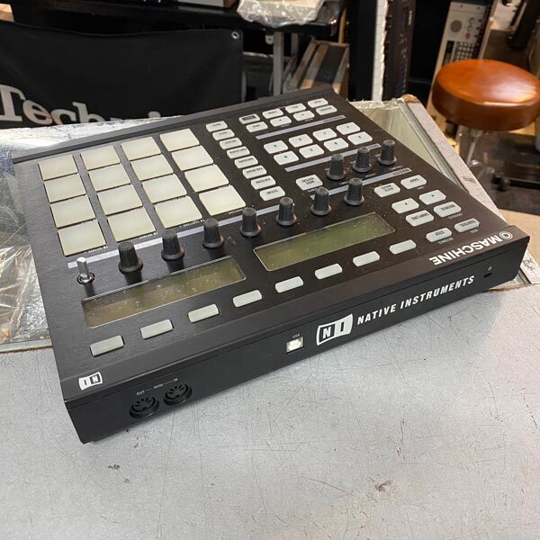 Native Instruments MASCHINE MK1 контроллер 