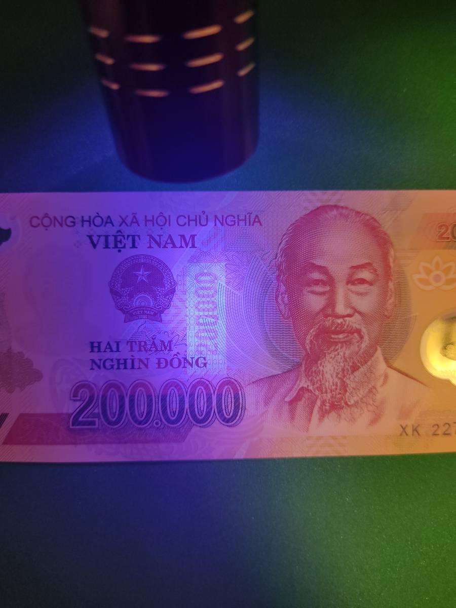 【未使用．本物保証】ベトナム 紙幣 20万ドン(20万ドン紙幣1枚)  2022年.;の画像3