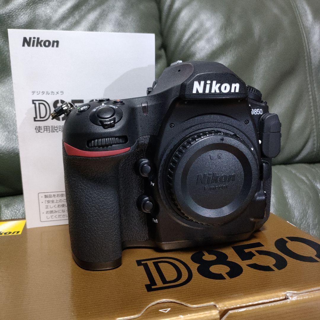 ニコン　Nikon　D850　フルサイズ機　シャッター枚数　6万前後　元箱付　ストラップ　ケーブル未使用　動作確認済み　美品_画像1