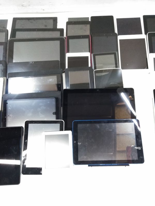 ♪ジャンク タブレット まとめ 38台セット android windows iPad apple/AUSU/hp/acer/他 等 約21.6kg A050205E @160♪の画像3