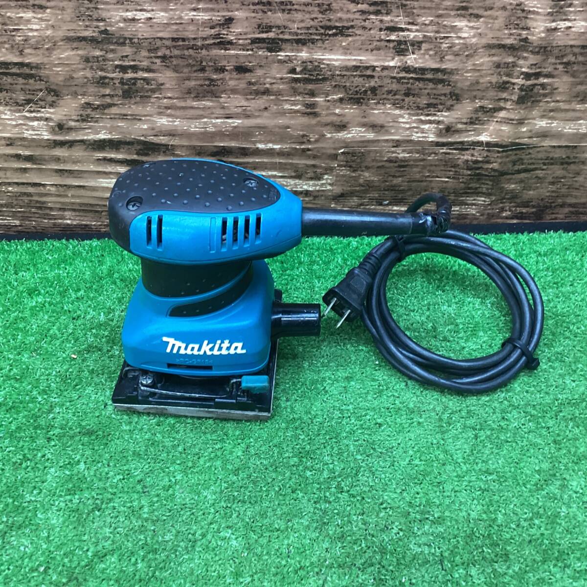 18go【中古品】マキタ(makita) 防じんミニサンダ BO4555パッド寸法(横） (mm) 102 動作確認済み【川越店】_画像3