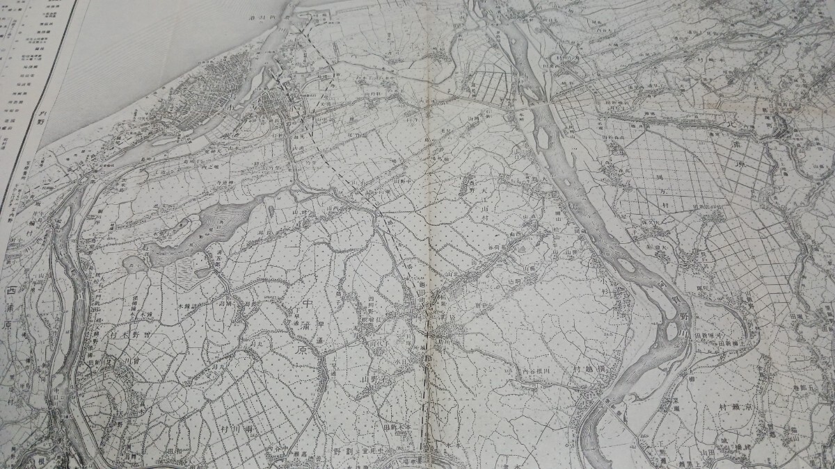 新潟　新潟県　地図　古地図　 地形図　資料　　57×46cm　明治44年測図　昭和22年発行印刷　B2405　_画像2