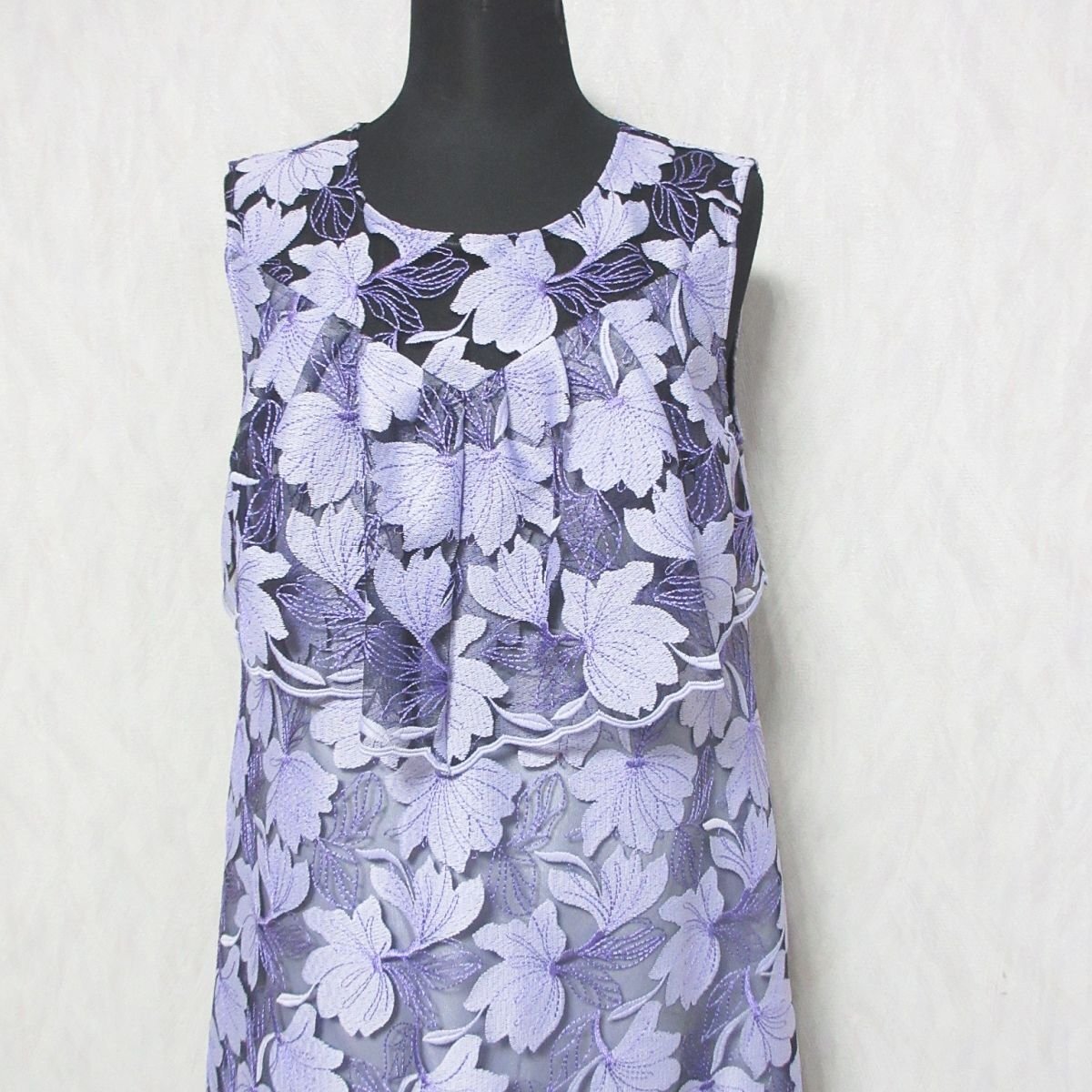  as good as new 22AW GRACE CONTINENTAL Grace Continental lame embroidery no sleeve One-piece 0122335178 36 lavender *