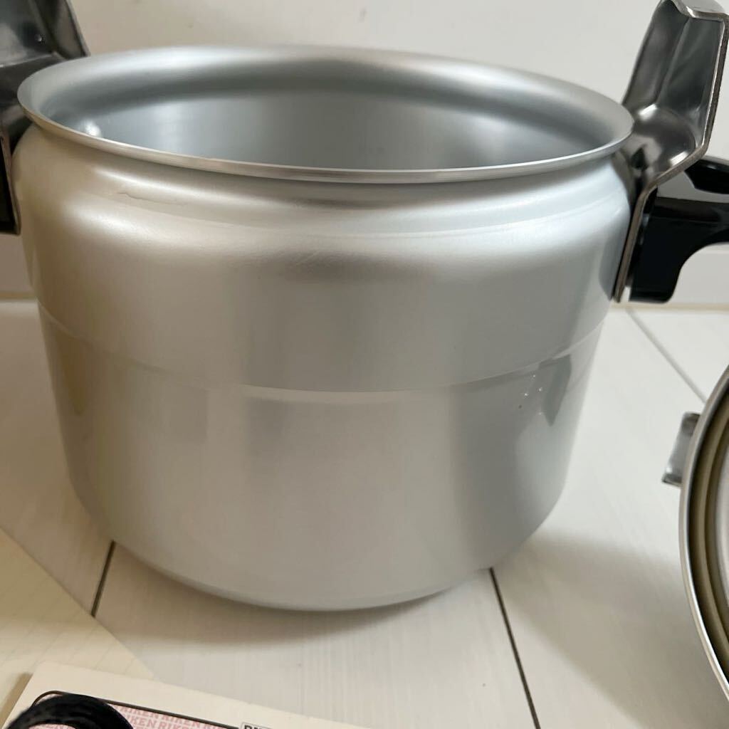  unused 5/8-2.. pressure cooker R-60 60 liter one . for 