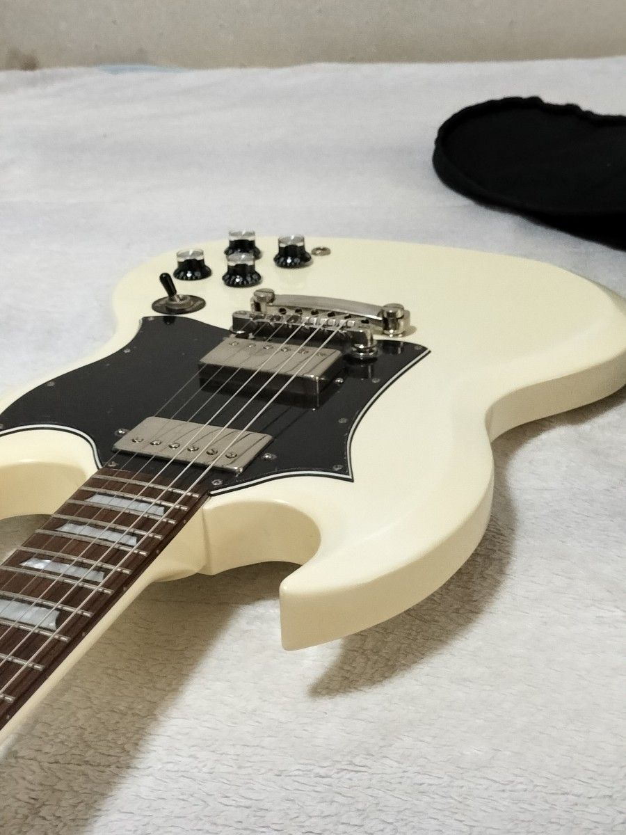 Epiphone エピフォン SG 白 セットネック 初心者適 ケース付き エレキギター