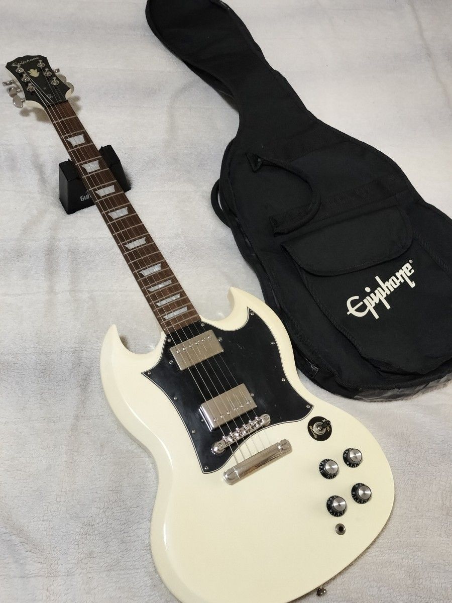 Epiphone エピフォン SG 白 セットネック 初心者適 ケース付き Epiphone エピフォン SG 白 セットネック 初心者適 ケース付き