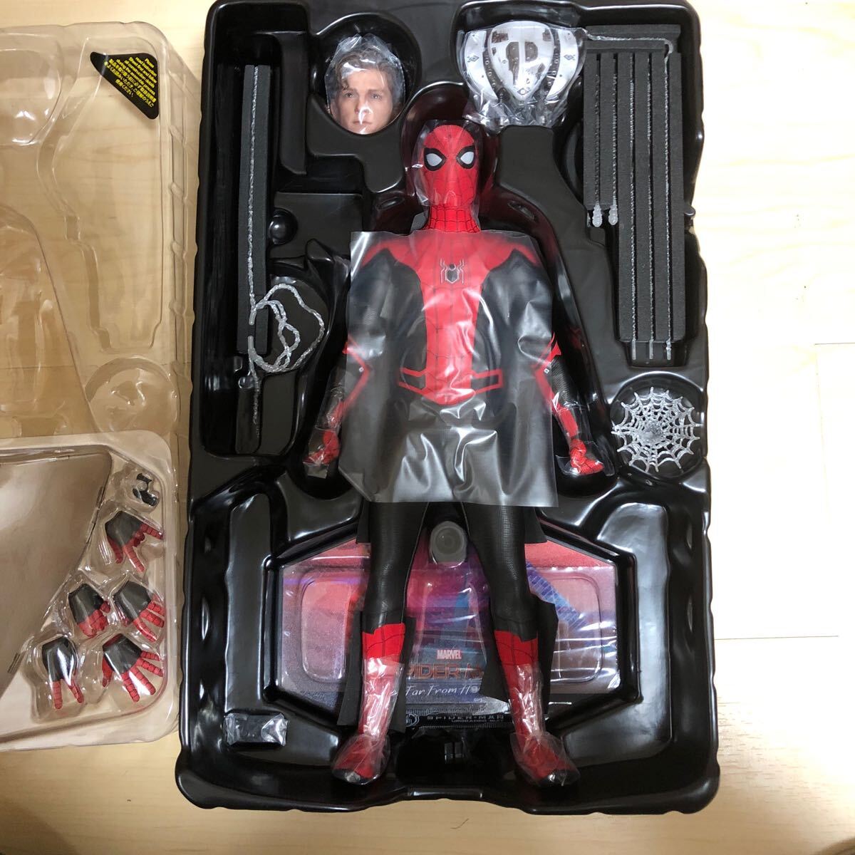 HOTTOYS スパイダーマン アップグレードスーツ　MMS542 未使用品 ホットトイズ ファーフロムホーム_画像5