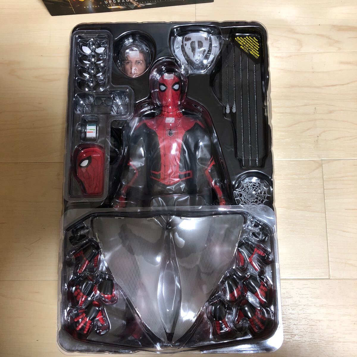 HOTTOYS スパイダーマン アップグレードスーツ　MMS542 未使用品 ホットトイズ ファーフロムホーム_画像4