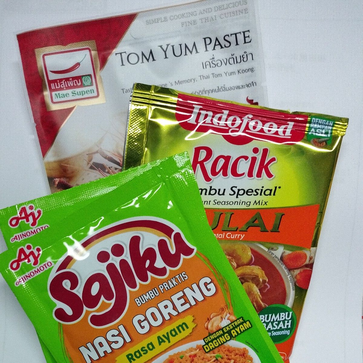 トムヤムペースト、ナシゴレンの素、グライ（カレー調味料）　インドネシア食材セット
