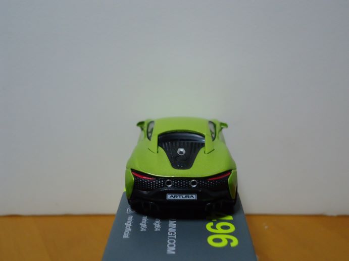 ★MINI GT 1/64 McLaren Artura マクラーレン アルトゥーラ  フラックス グリーン★の画像6