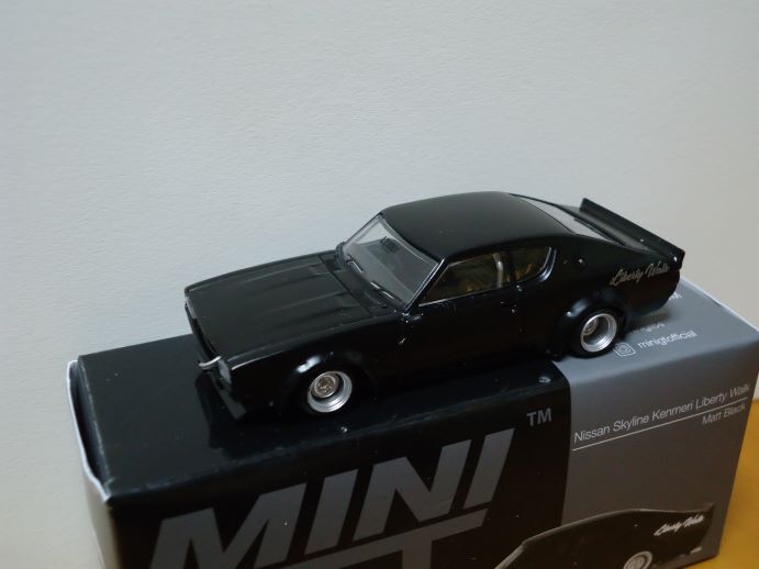 ★MINI GT 1/64　Nissan Skyline Kenmery 　　日産 スカイライン ケンメリ　リバティウォーク　　マットブラック　　655★_画像4