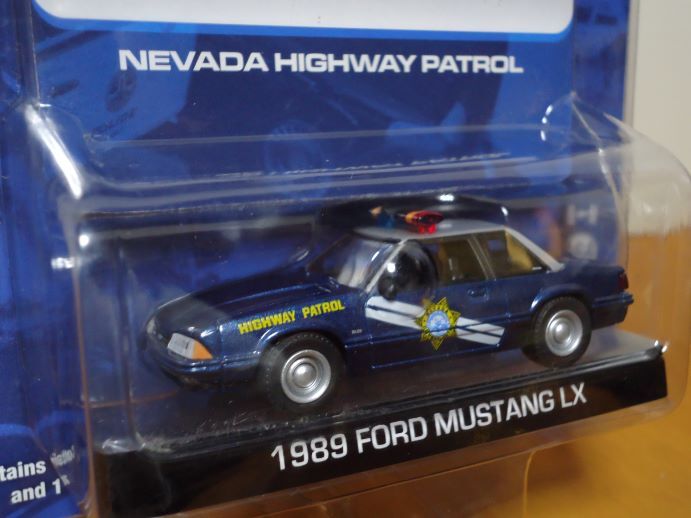 ★グリーンライト 1/64　HOT PURSUIT　ネバダ州 ハイウェイ パトロール　　1989 フォード マスタング LX 　　未開封★_画像3