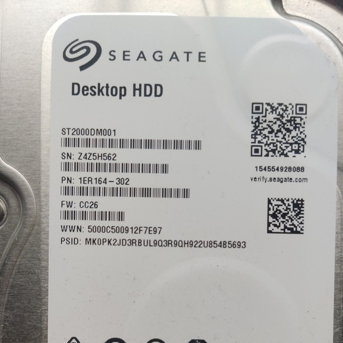 ST2000DM001 2TB 内蔵型HDD 3.5 SEAGATE  SATA 使用時間少なめ