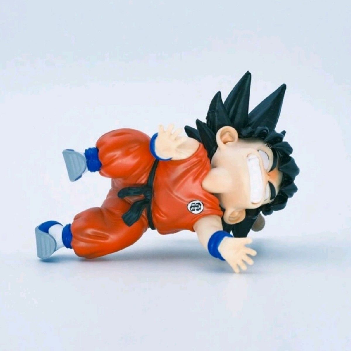 最安！ ドラゴンボール フィギュア 孫悟空 (幼少期ver.) 海外限定品 箱無し c