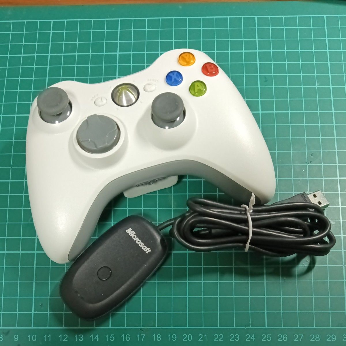 xbox360コントローラーとレシーバー