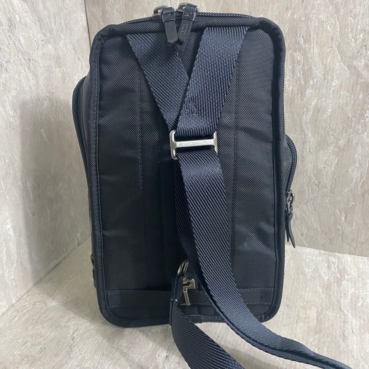 TUMI トゥミ サラトガ スリング カモフラージュ 222393SCP2 ボディバッグ ワンショルダーバッグ| TUMI トゥミ サラトガ スリング カモフラージュ 222393SCP2 ボディバッグ ワンショルダーバッグ|