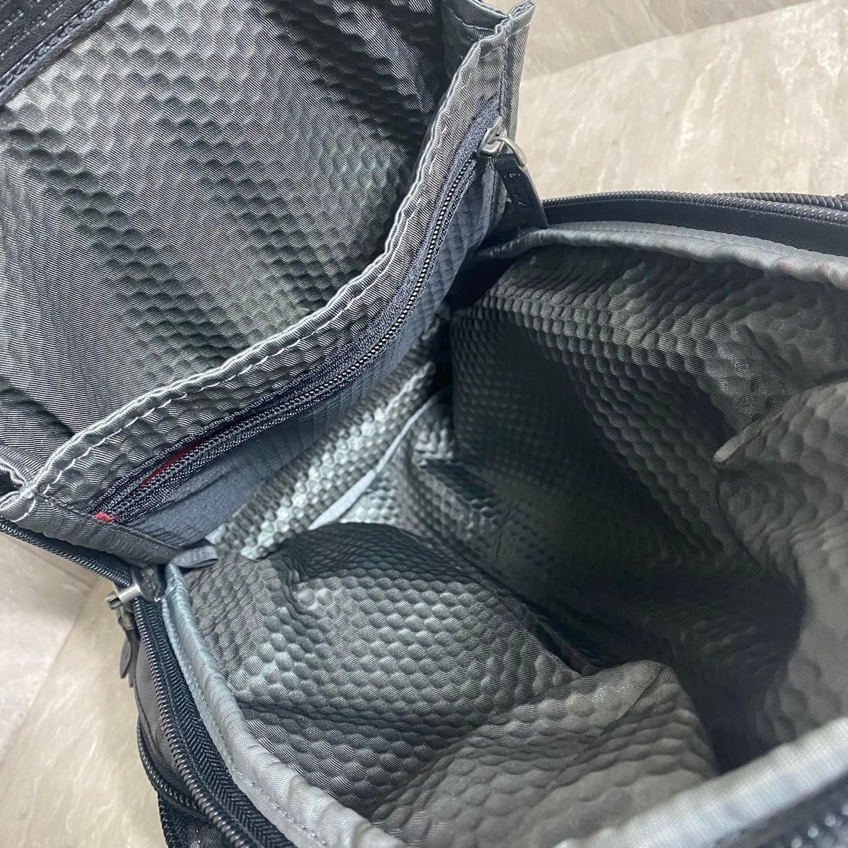 TUMI トゥミ サラトガ スリング カモフラージュ 222393SCP2 ボディバッグ ワンショルダーバッグ| TUMI トゥミ サラトガ スリング カモフラージュ 222393SCP2 ボディバッグ ワンショルダーバッグ|