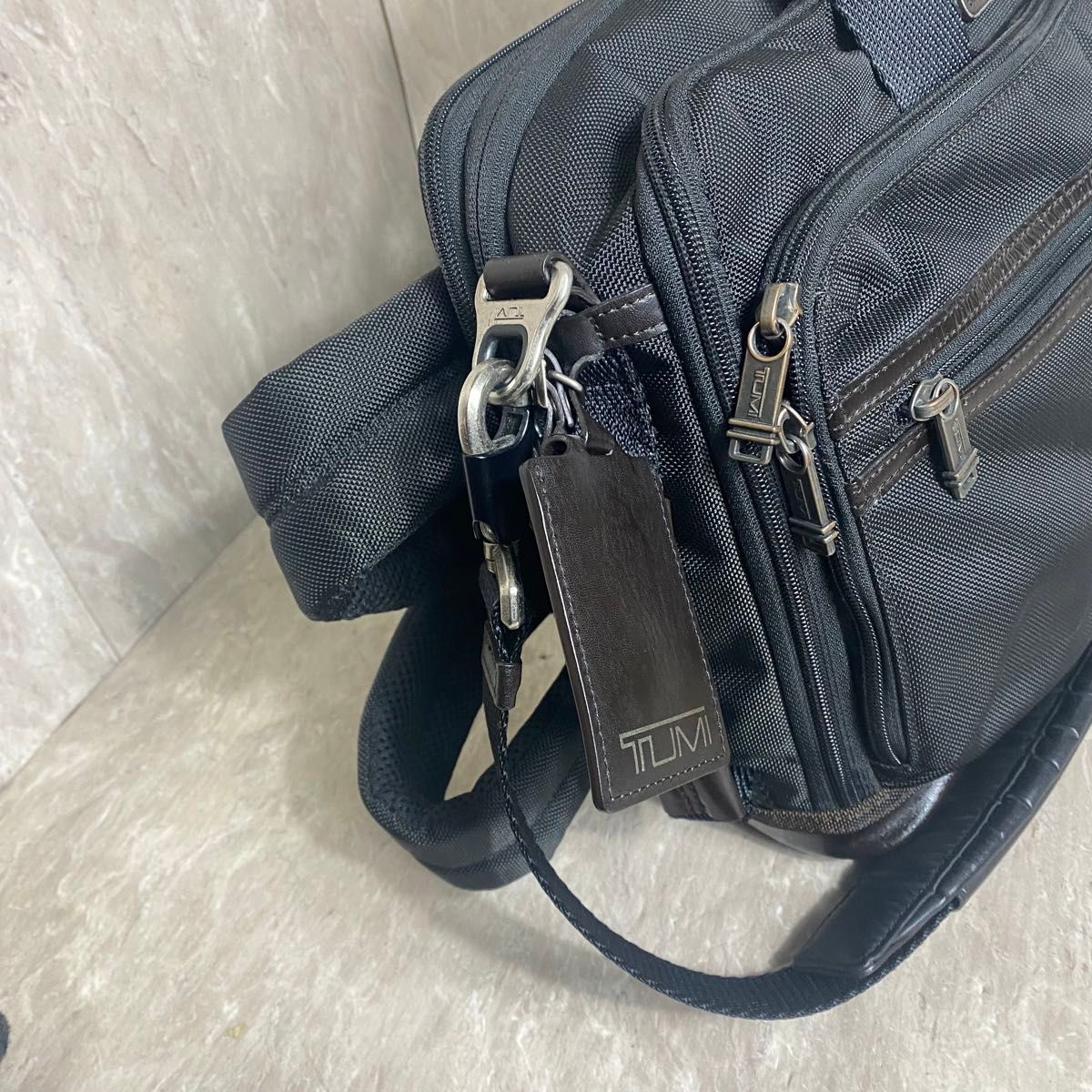 極美品 超希少 TUMI 3way ALPHA BRAVO GRAYSON 2223398HKO 極美品 超希少 TUMI 3way ALPHA BRAVO GRAYSON 2223398HKO
