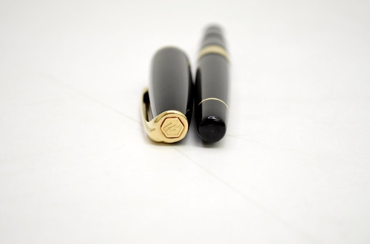 [fui] WATERMAN Waterman fountain pen pen .18K 750 K18 stamp have black × Gold color 13.5cm