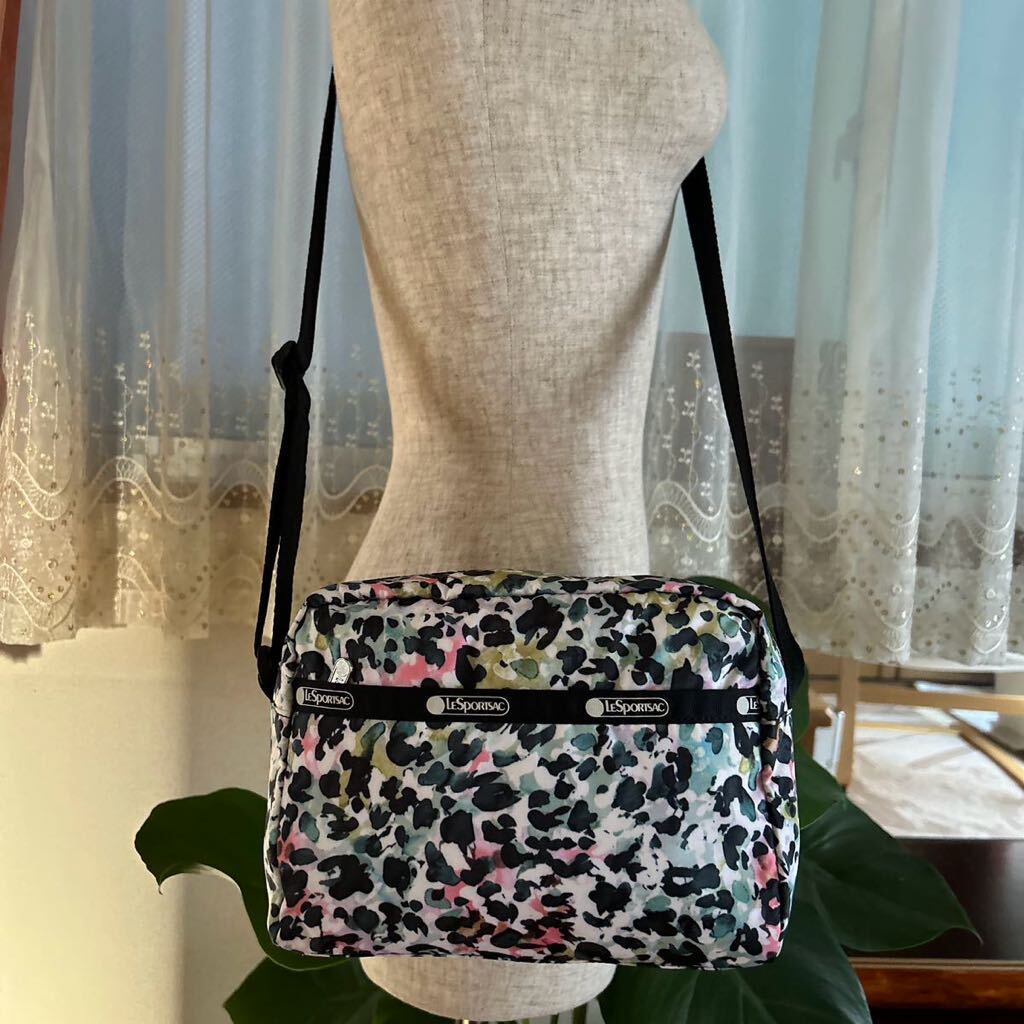 ★美品【LeSportsac 】レスポートサック　ミニ　ショルダー　バッグ_画像2