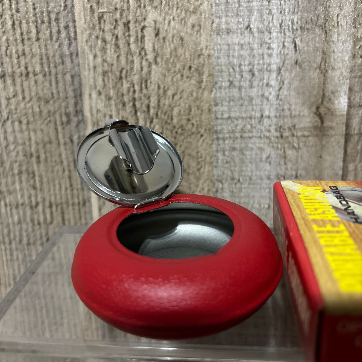 ７０年代～８０年代　70' 80' 日本製 PORTABLE ASHTRAY POCKET HANDBAG 携帯灰皿　デッドストック　未使用　ビンテージ　昭和レトロ　赤_画像8