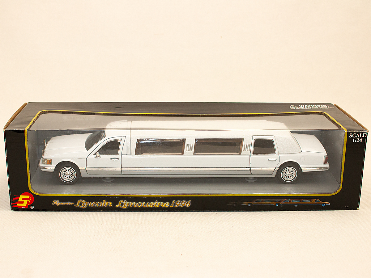 1996 リンカーンリムジン Lincoln Limousine（1:24 メタルモデル）#i512の画像1