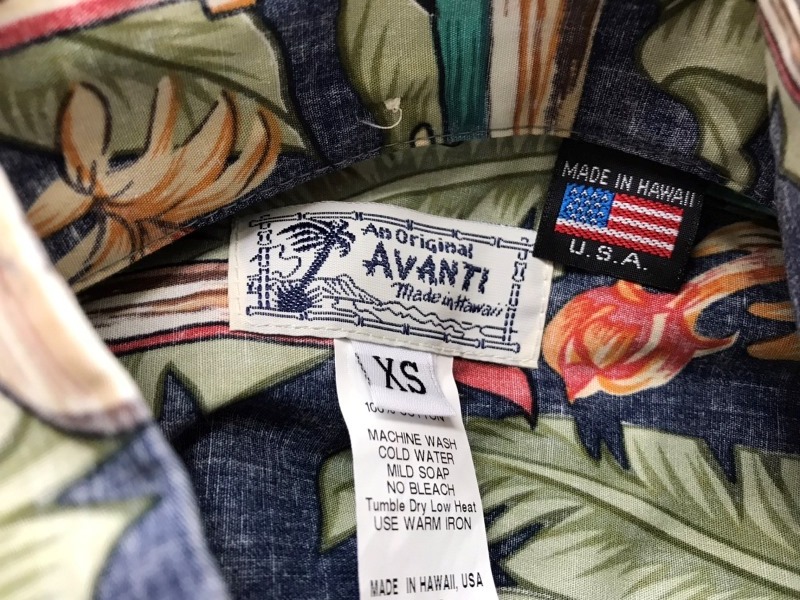 2535　メンズ　【　ＡＶＡＮＴＩ　HAWAII USA　】新品タグ付　アロハシャツ　コットン100%　サイズ：XS　色：グリーン柄入り_画像6