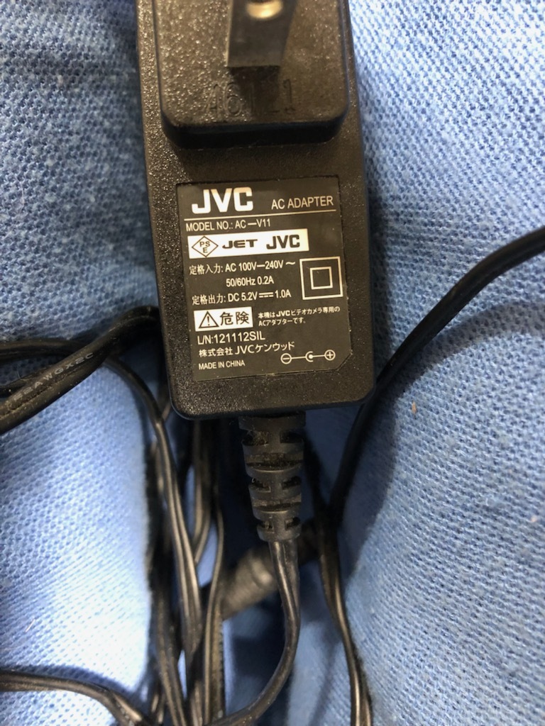 JVC エブリオACアダプター「AC-V11」DC5.2V-1.0A_画像2