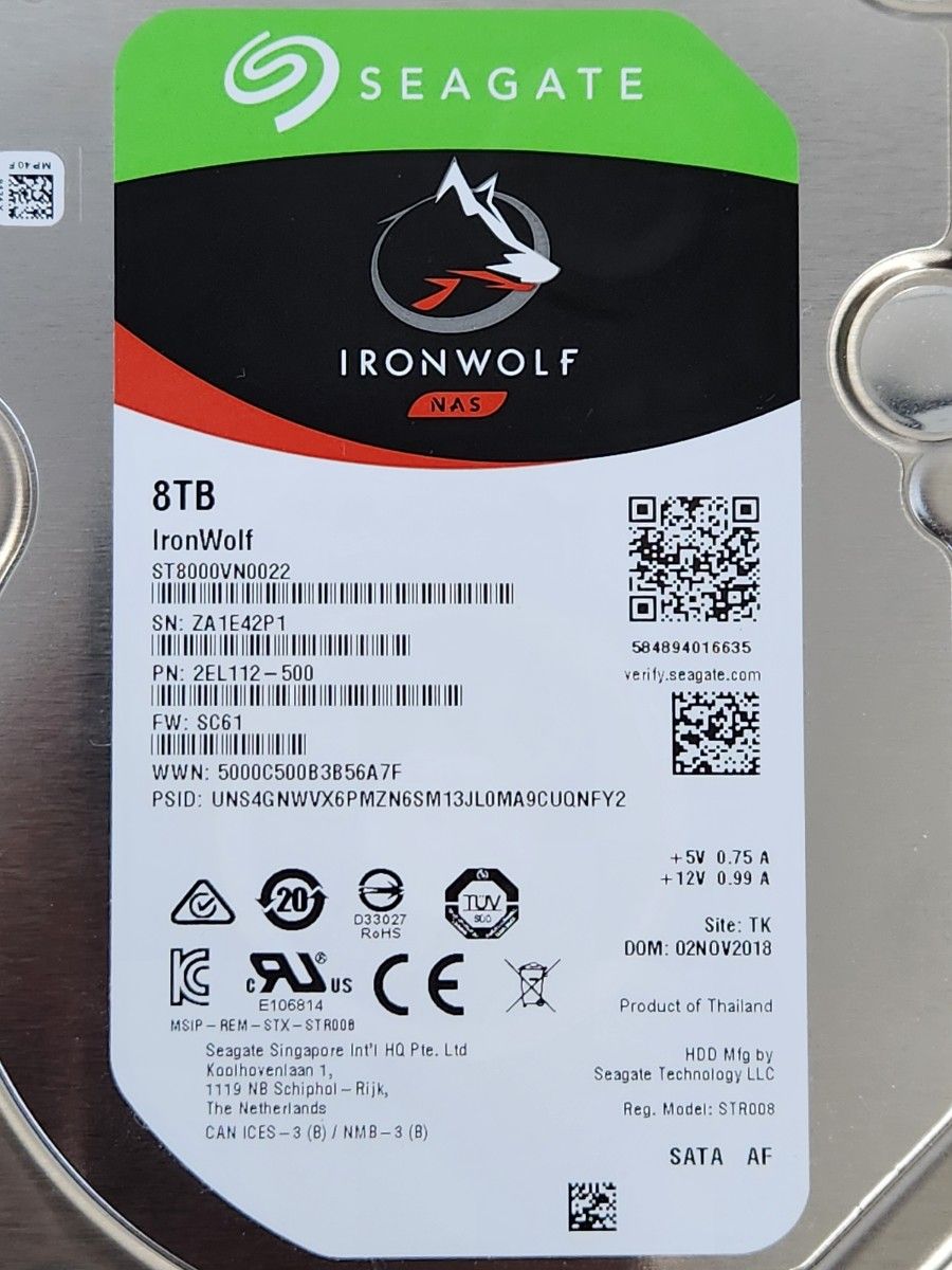 Seagate IronWolf 8TB ST8000VN0022 b