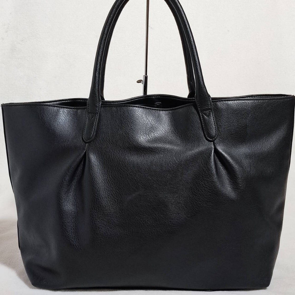  beautiful goods super high capacity! Takeo Kikuchi tote bag leather TAKEO KIKUCHI black business briefcase men's work A4 shoulder .. possible PC possible commuting going to school bag 