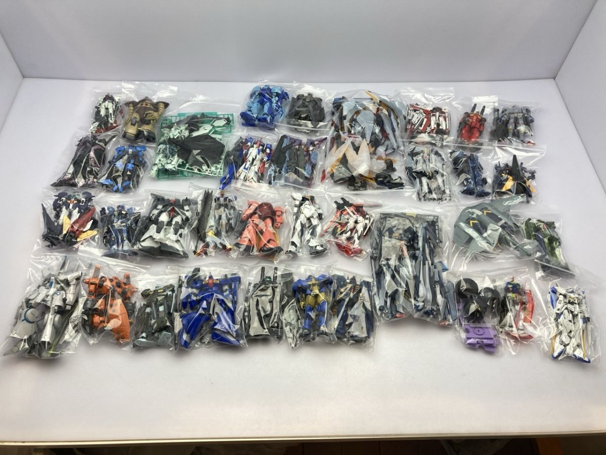 バンダイ ガンプラ HG 1/144 まとめて 完成品/ジャンク ※まとめて取引・同梱不可 [26-1515]の画像1