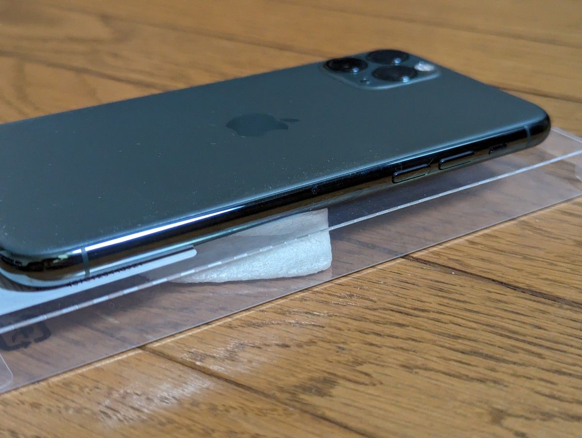 Apple iPhone 11 pro 256GB ソフトバンク認定中古品 ミッドナイトグリーン バッテリー91%