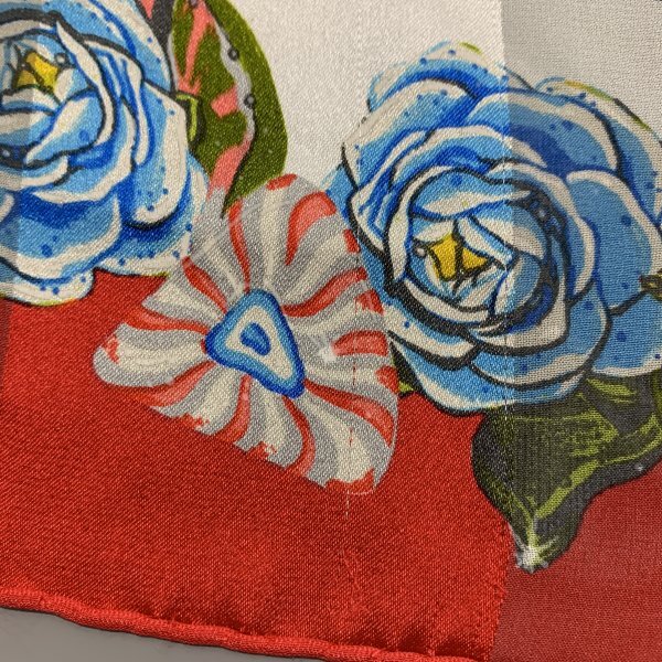 １円〜　NINA RICCI　ニナリッチ　スカーフ　赤　花柄　シルク　C2170_糸引き