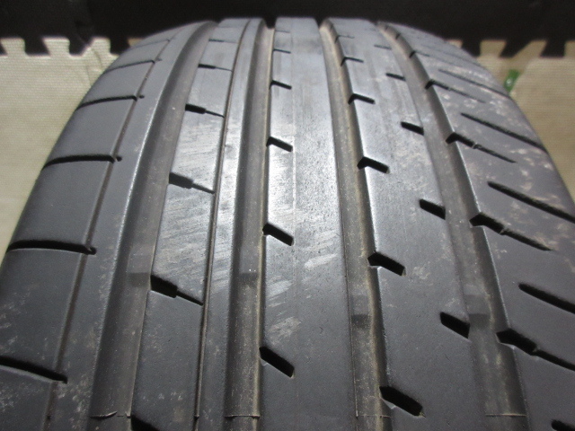 中古タイヤ　235/55R18　ヨコハマ　BluEarth-XT　8.5分山　2021年式　1本_画像2