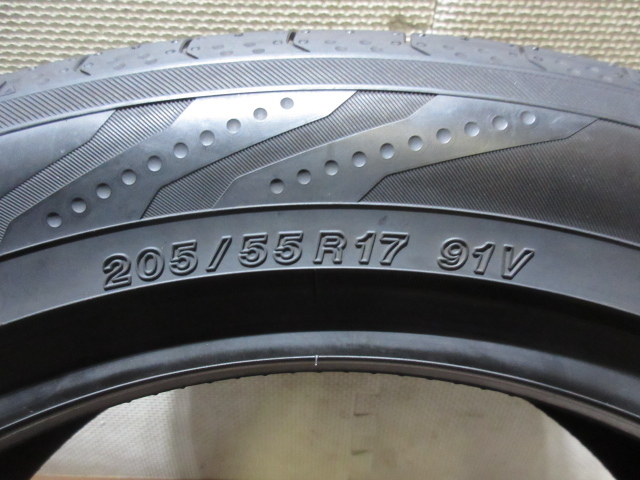 中古タイヤ　205/55R17　ヨコハマ　BluEarth-RV RV03　9分山　2本セット_画像6